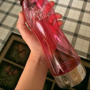 Plastic Twist Cap Water Bottle